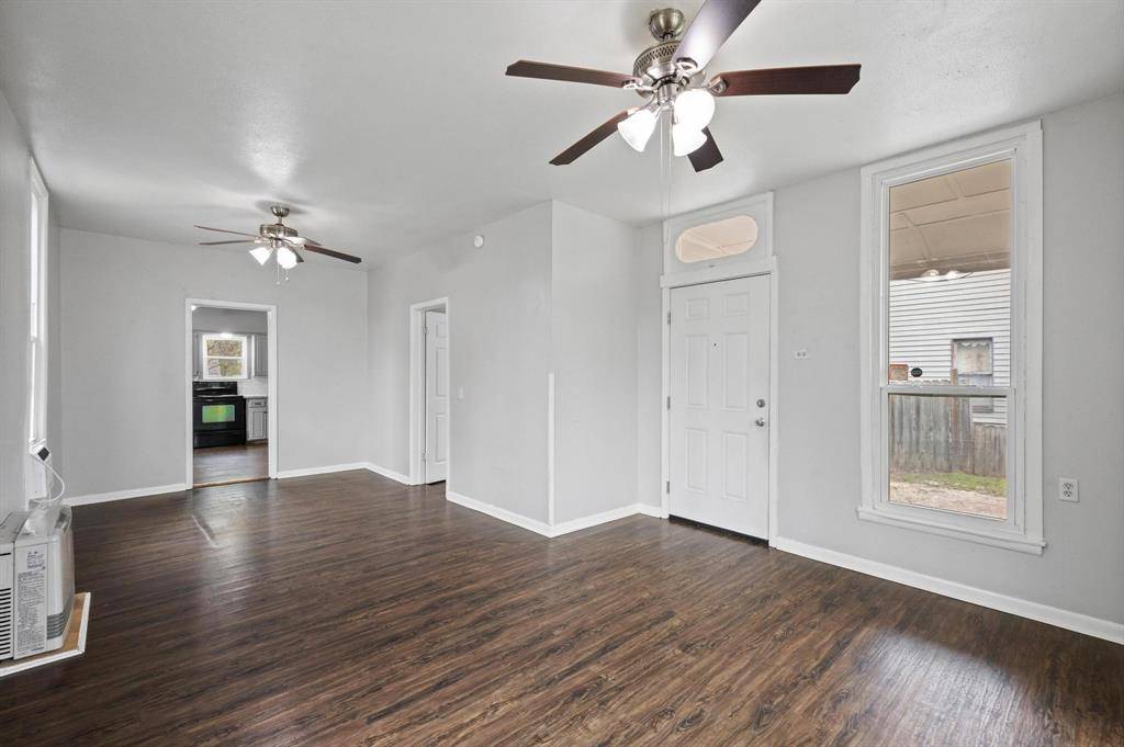 Denison, TX 75020,715 W Day Street