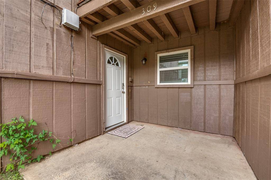 Grand Prairie, TX 75051,1402 S Carrier Parkway #309
