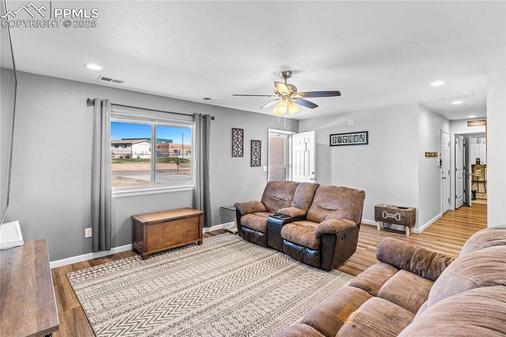 Pueblo, CO 81007,592 E Earl DR