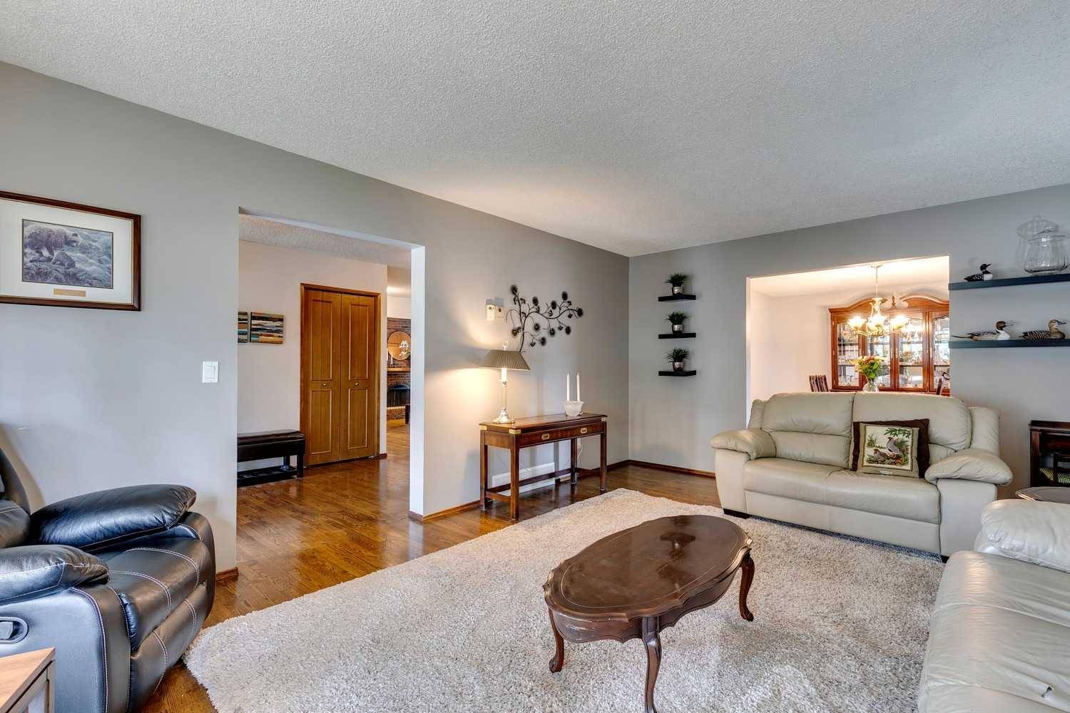 Calgary, AB T2J 5T5,44 Deermont RD SE