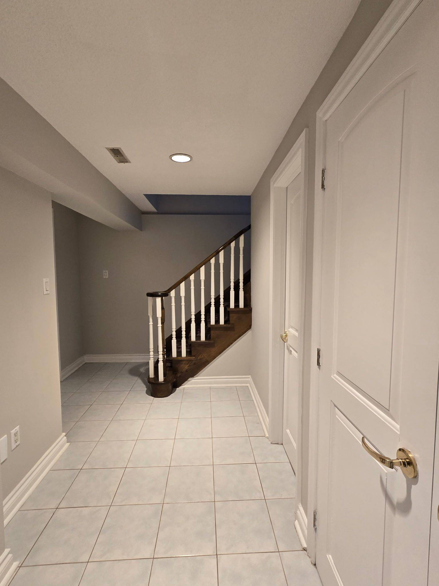 Vaughan, ON L4J 7J5,25 Pilkington CRES #BSMT