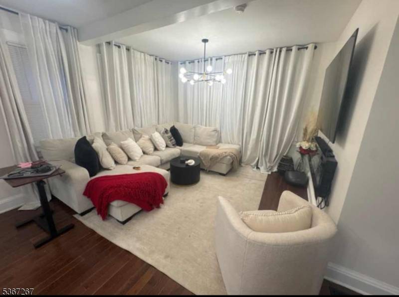 Irvington Twp., NJ 07111,85 Wagner Pl
