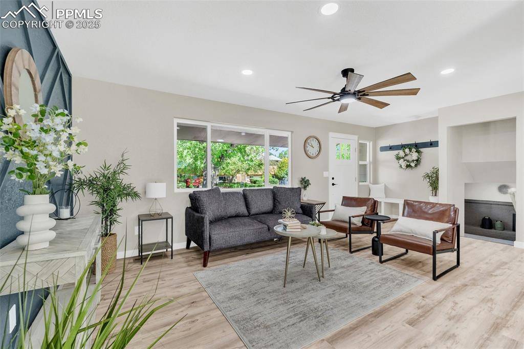 Colorado Springs, CO 80918,4906 Crestwood DR