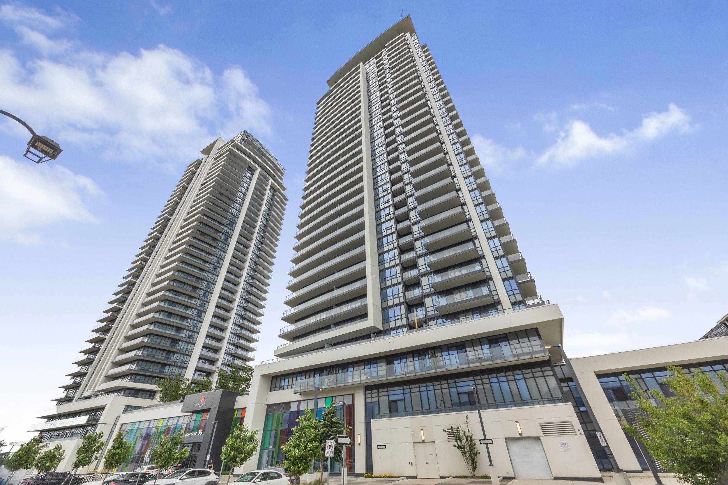 Markham, ON L3T 0G8,12 Gandhi LN #306