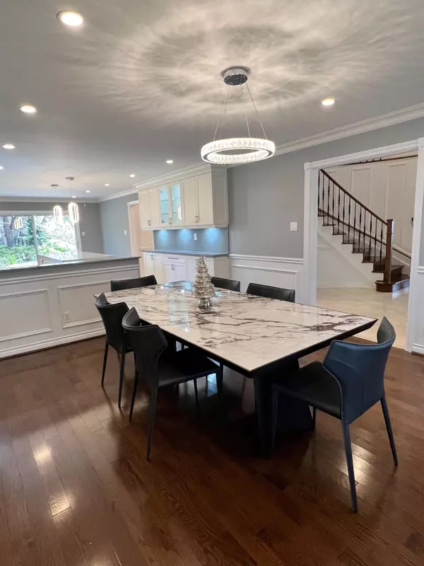Markham, ON L3R 4J6,8 Delhi CRES