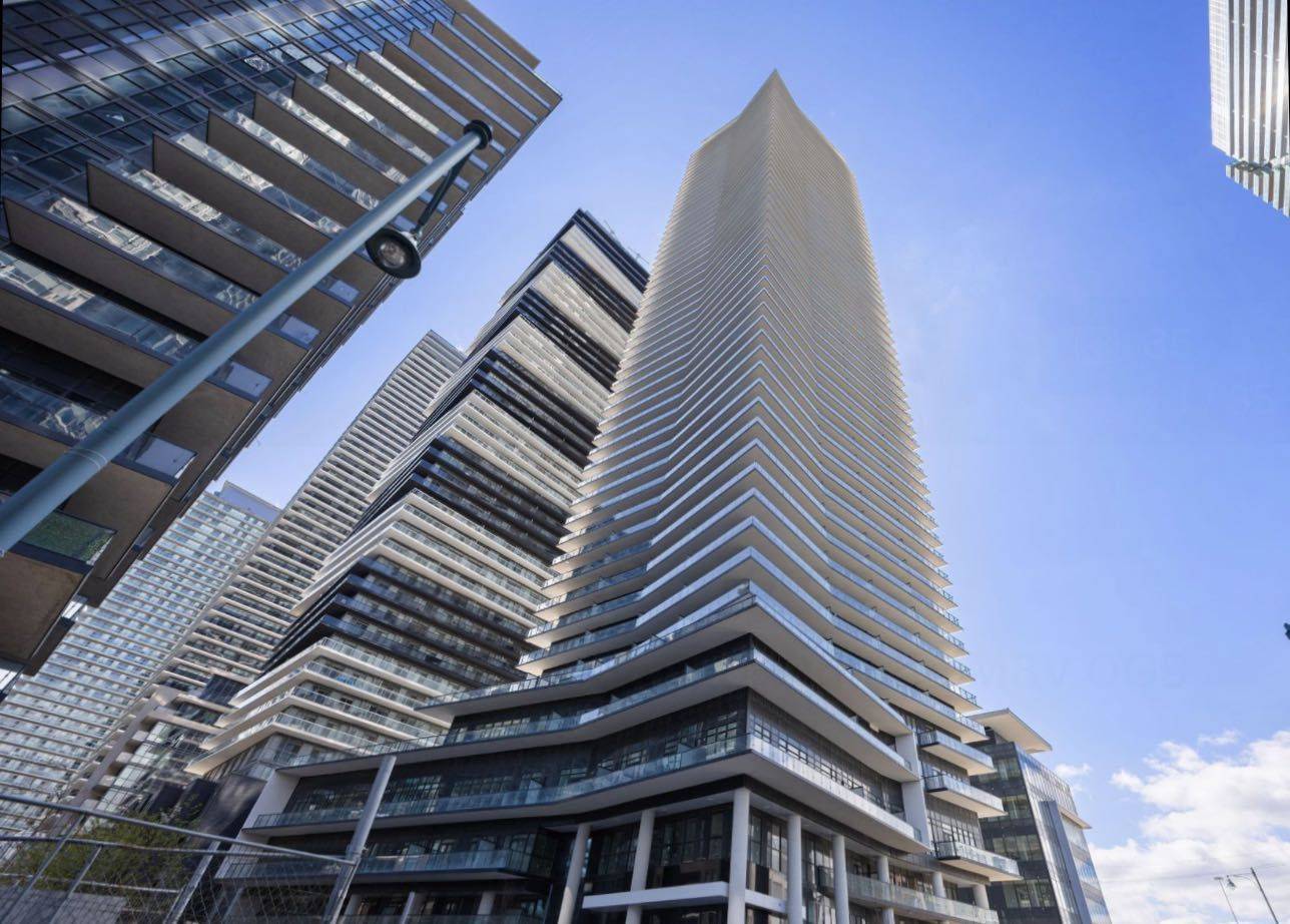 38 Annie Craig DR #2207, Toronto W06, ON M8V 0G9