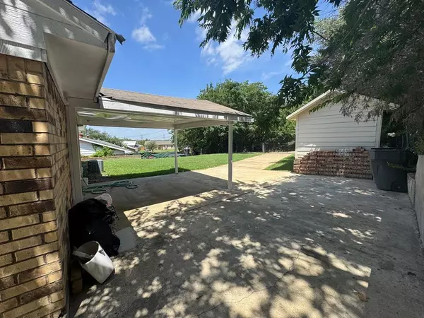 Dallas, TX 75211,755 Botany Bay Drive