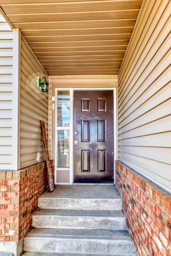 Stettler, AB T0C 2L0,55 Street Close #4