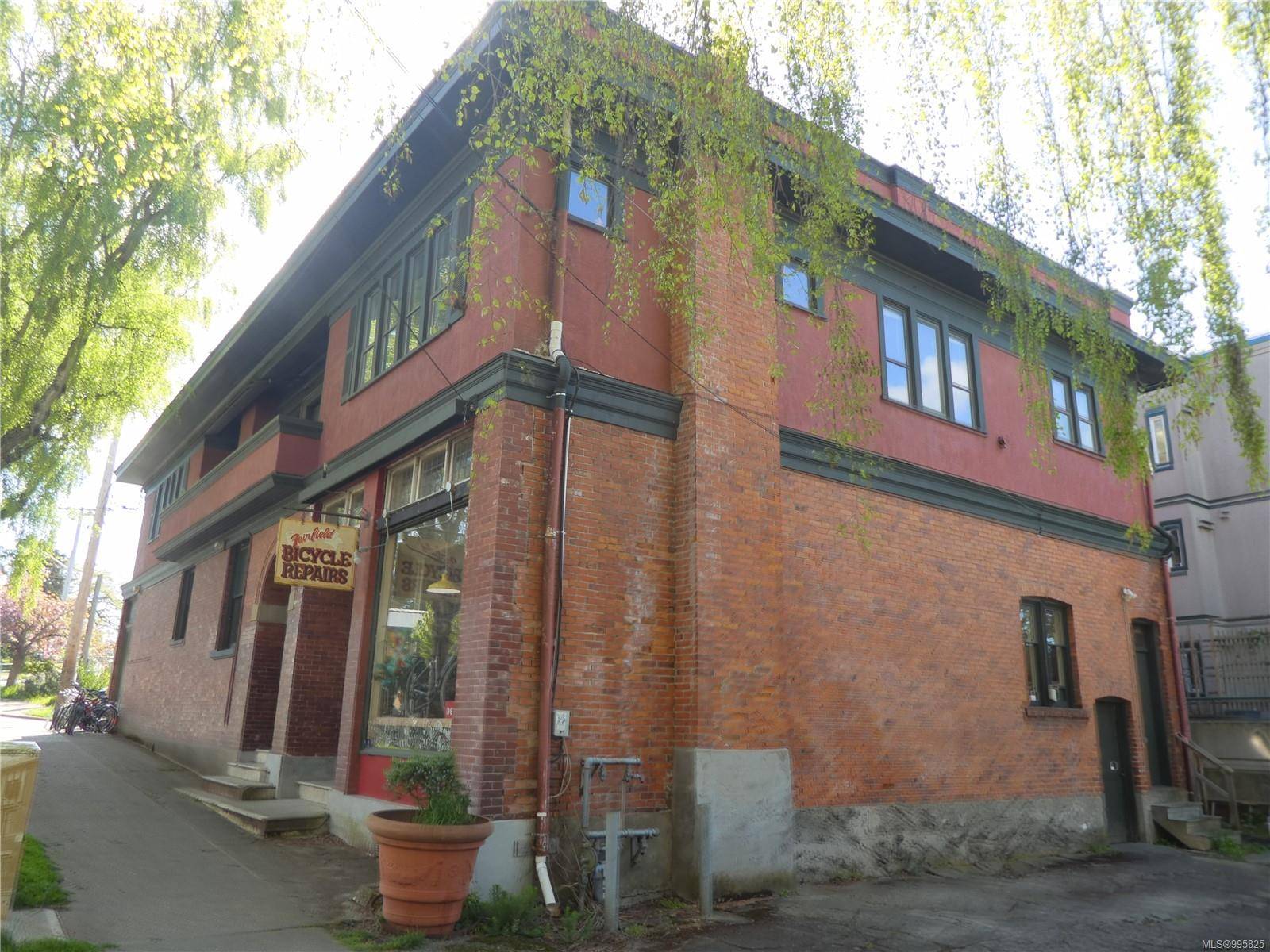 Victoria, BC V8V 2X6,1275 Oscar St