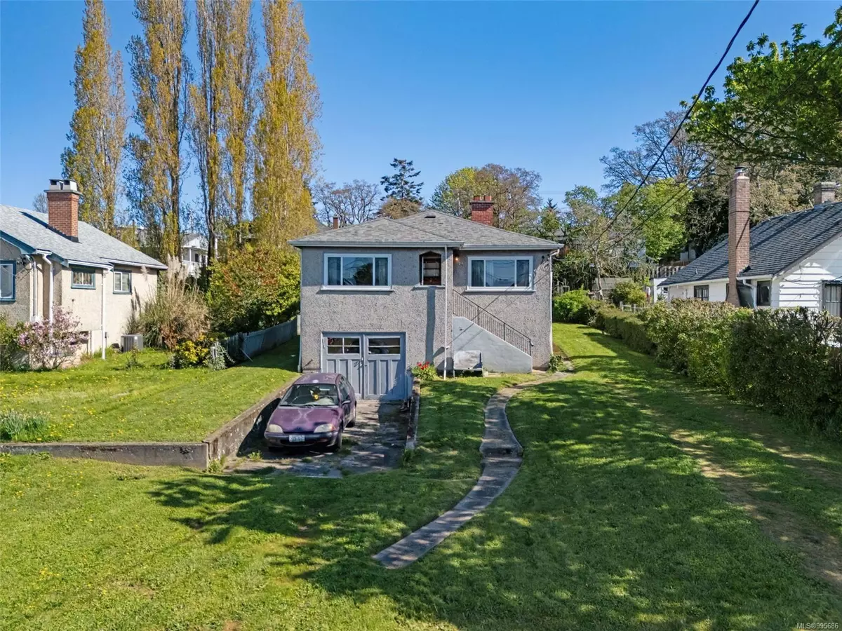 Saanich, BC V8Z 1S5,74 Crease Ave