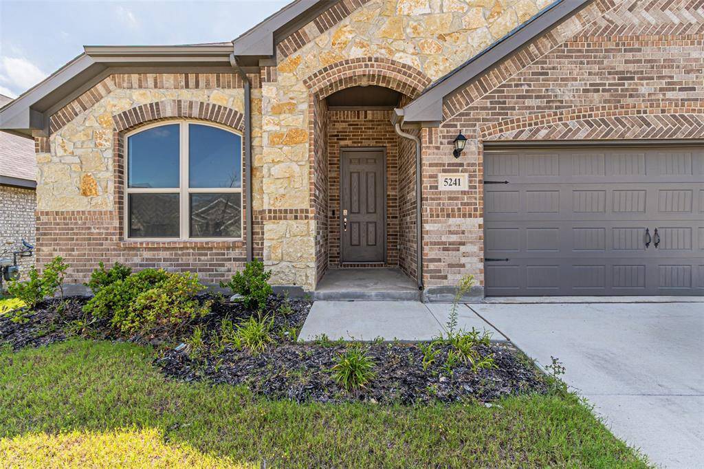 Fort Worth, TX 76179,5241 Markham Ferry Drive
