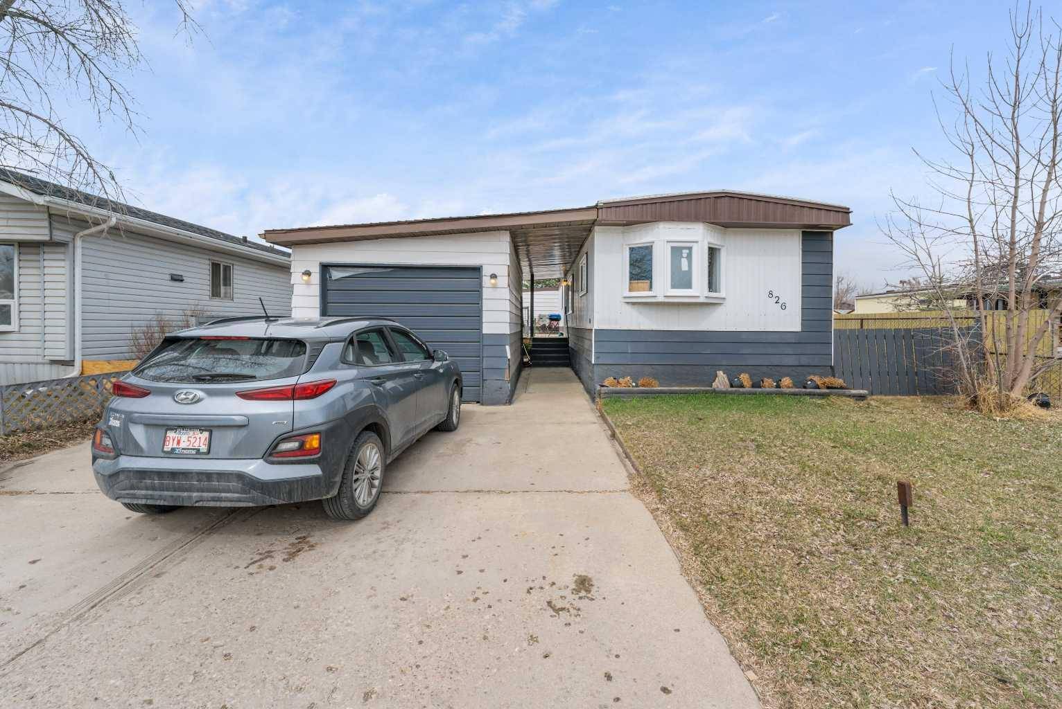 Strathmore, AB T1P 1E5,826 Brentwood CRES