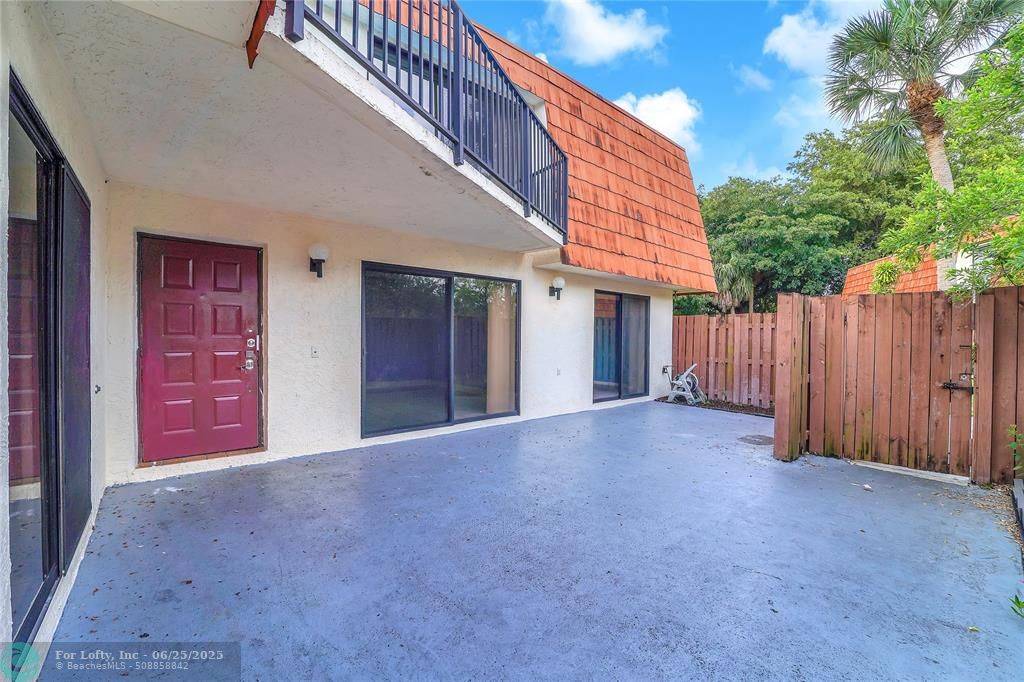 North Lauderdale, FL 33068,8466 S Coral Cir