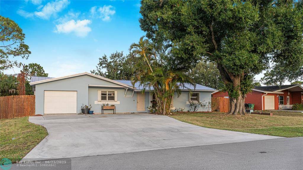 2187 SE Shelter Dr, Port St Lucie, FL 34952