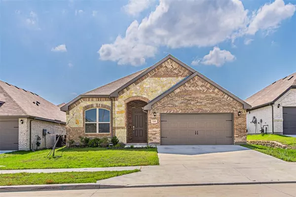5241 Markham Ferry Drive, Fort Worth, TX 76179
