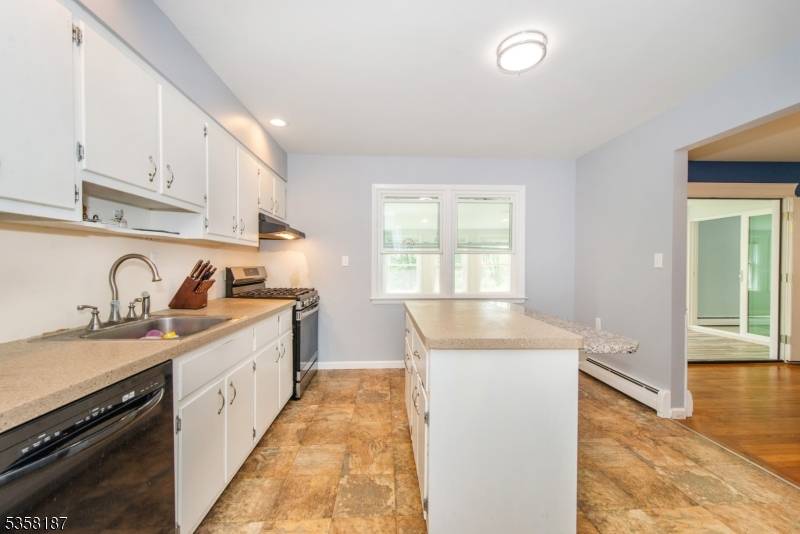 Hardyston Twp., NJ 07416,11 Deerfield Dr