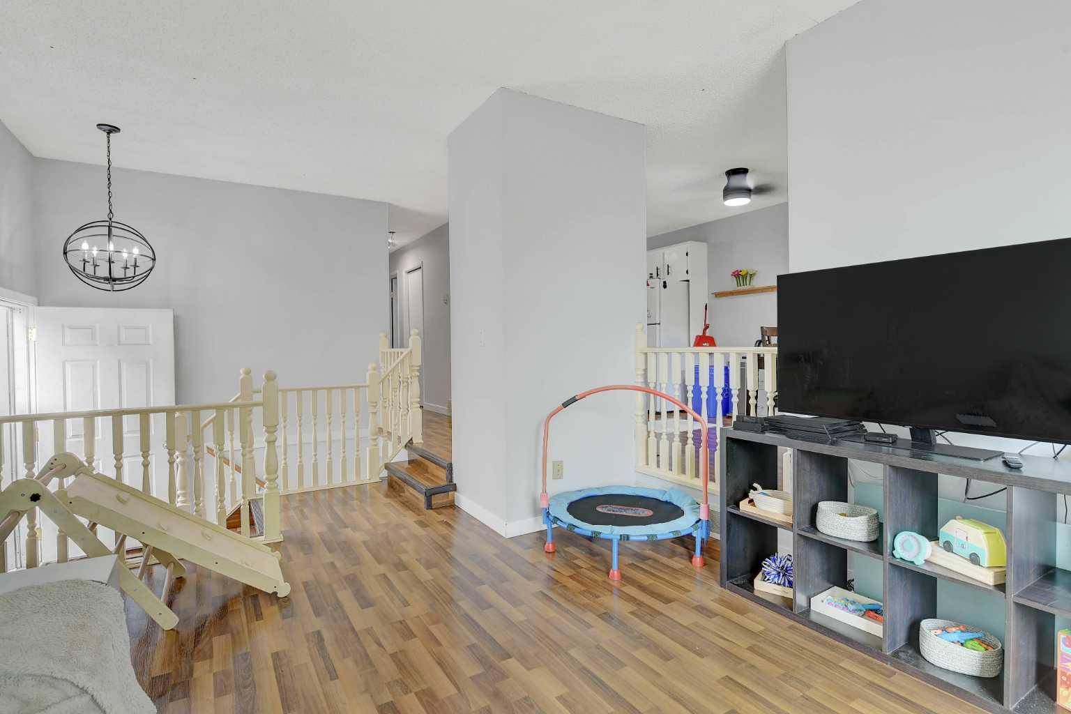 Grande Prairie, AB T8W 1C2,9314 67 AVE