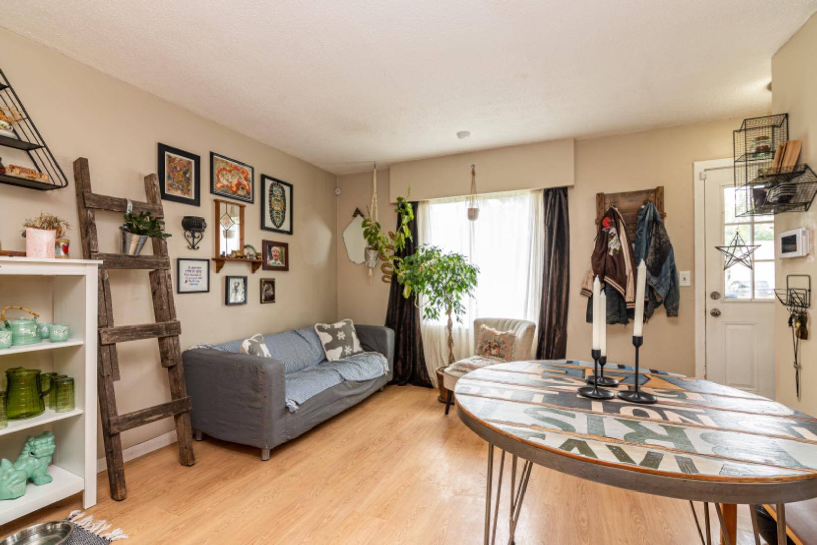 Red Deer, AB T4N 0X6,5422 38 ST