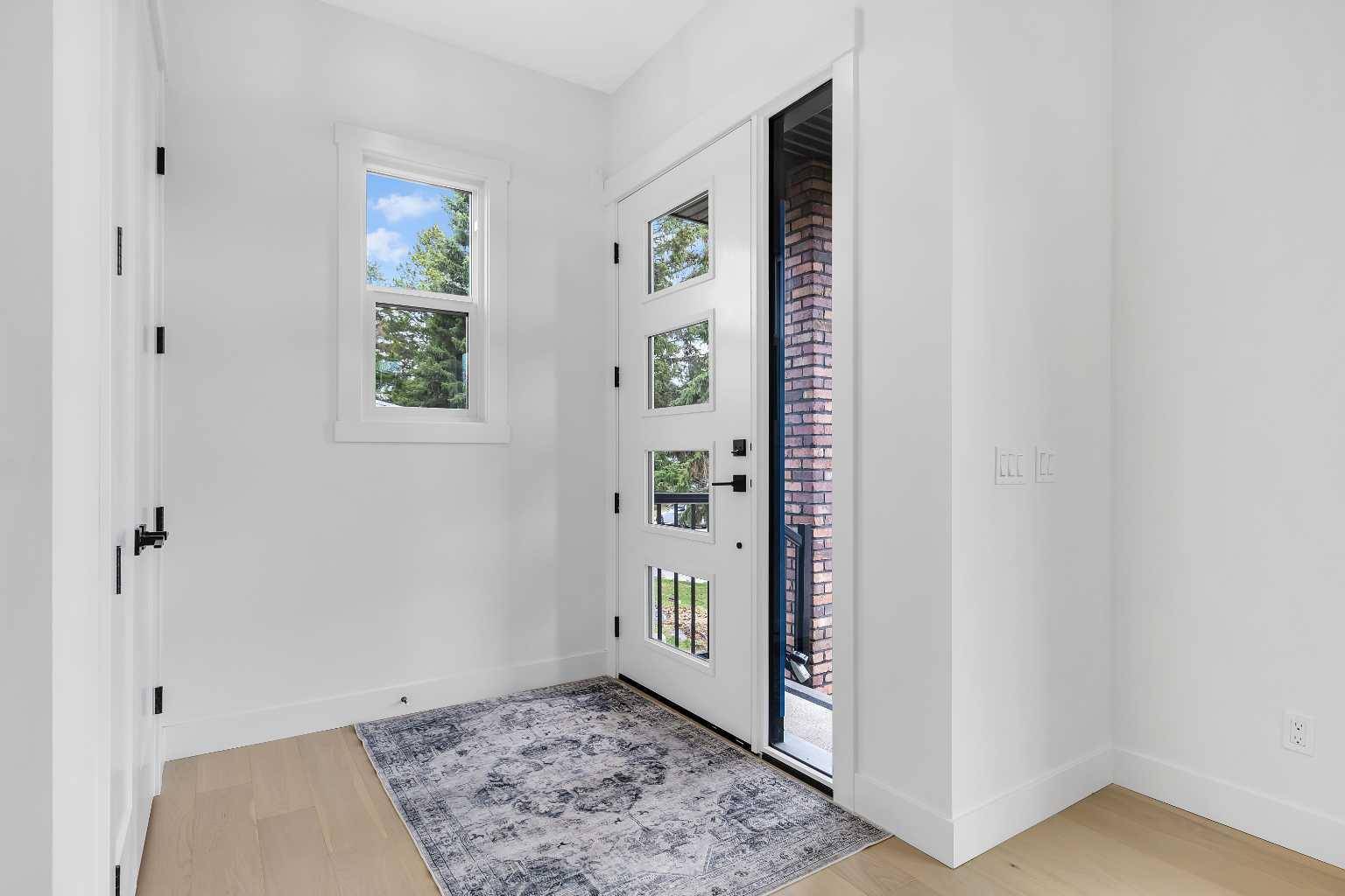 Calgary, AB T2L 0P9,42 Collingwood PL NW