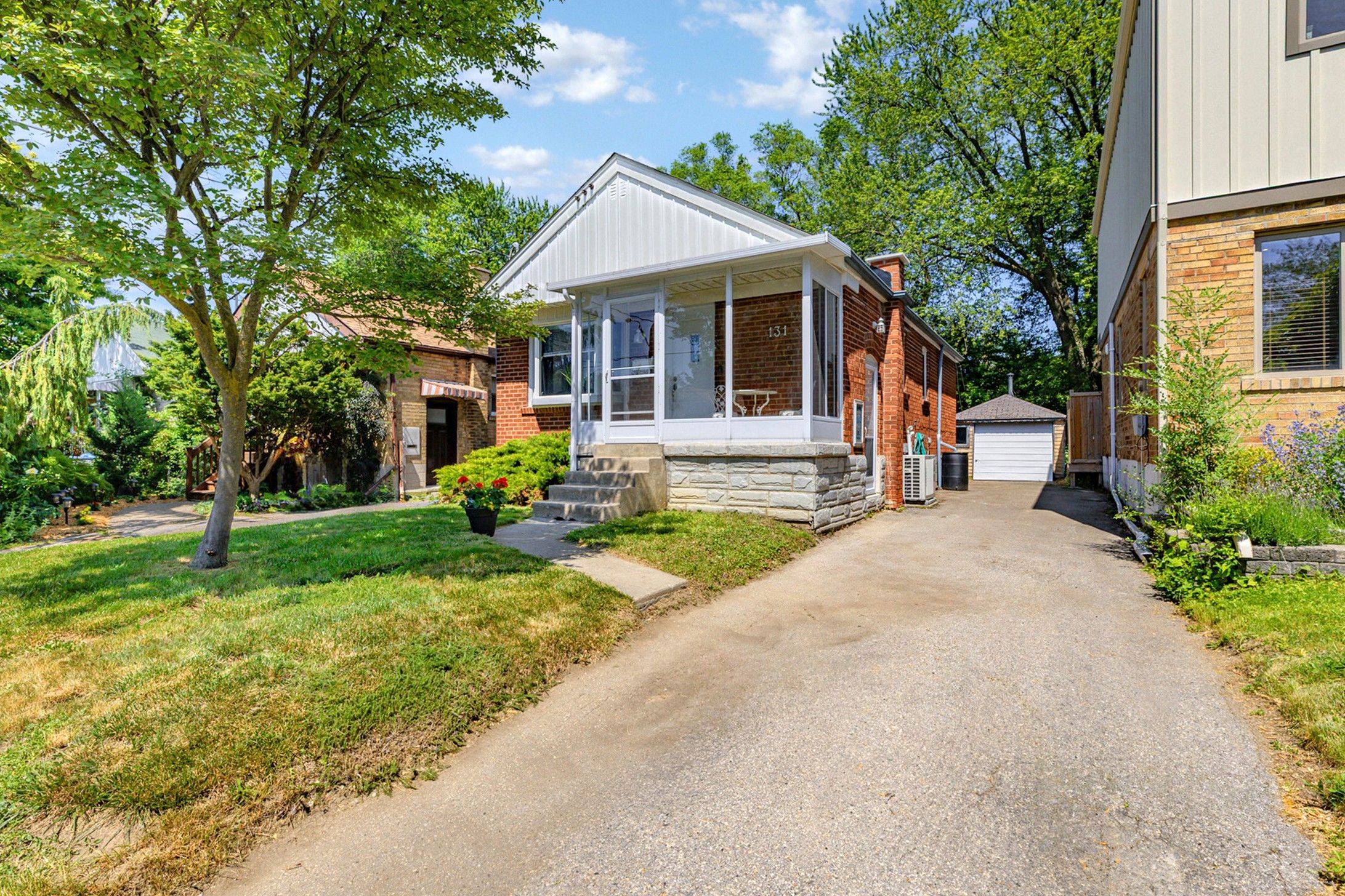 Toronto E06, ON M1N 3S5,131 Claremore AVE