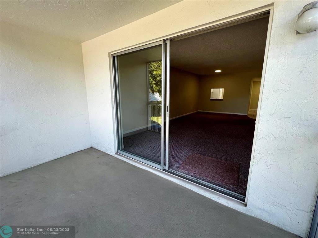 Coral Springs, FL 33065,3000 Riverside Dr #201-1