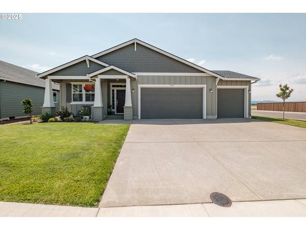 1447 GLADIOLA DR, Junction City, OR 97448