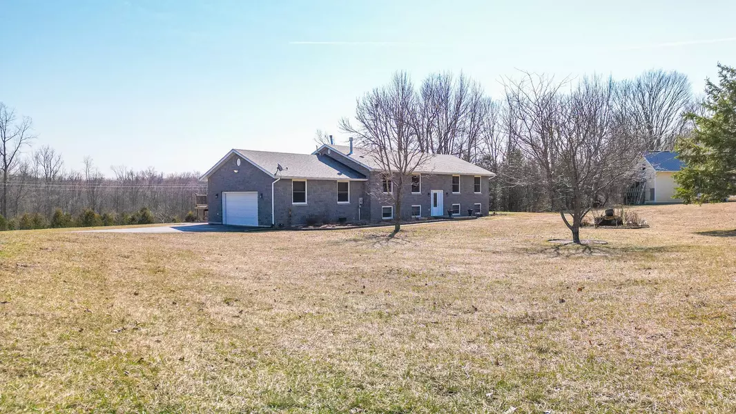 191 Emerson RD, Centre Hastings, ON K0K 2Y0