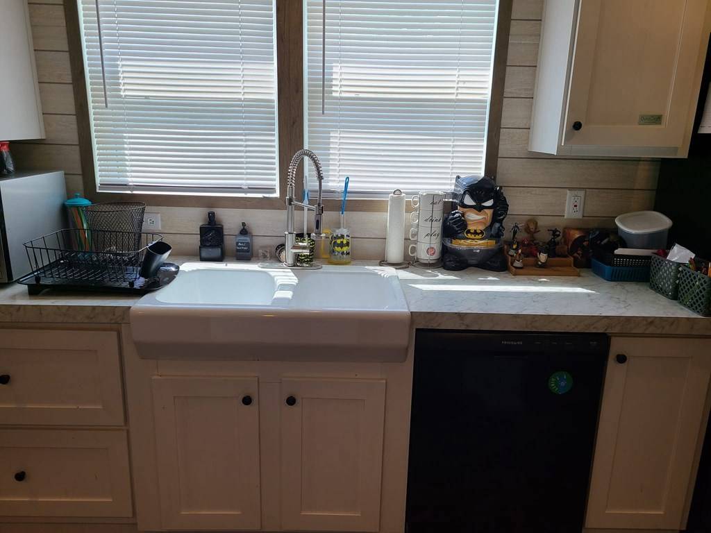 Hillsville, VA 24343,124 Brandy Lane
