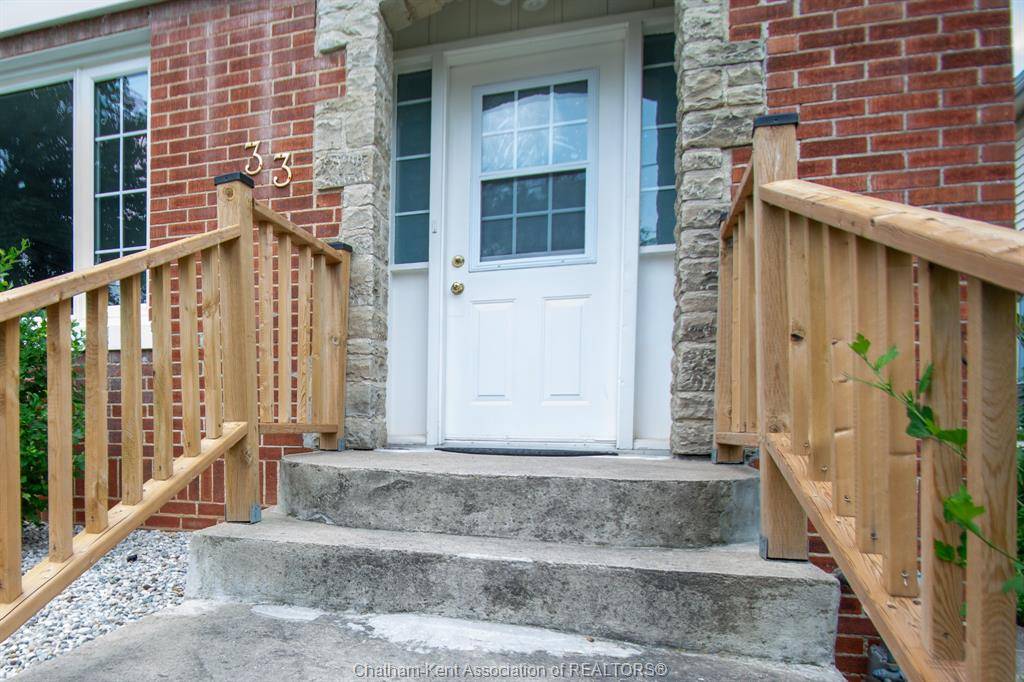 Chatham, ON N7L 1K8,33 WILSON Avenue