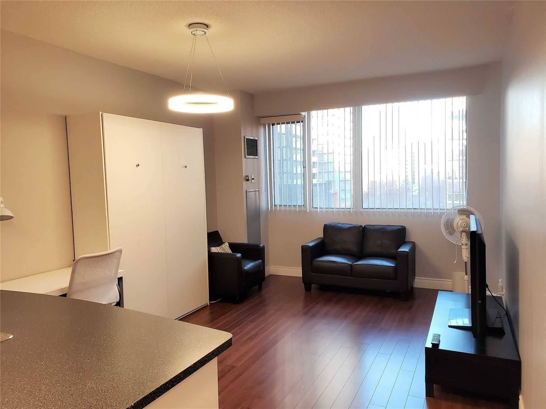 Toronto C08, ON M4Y 3A6,555 Yonge ST #508