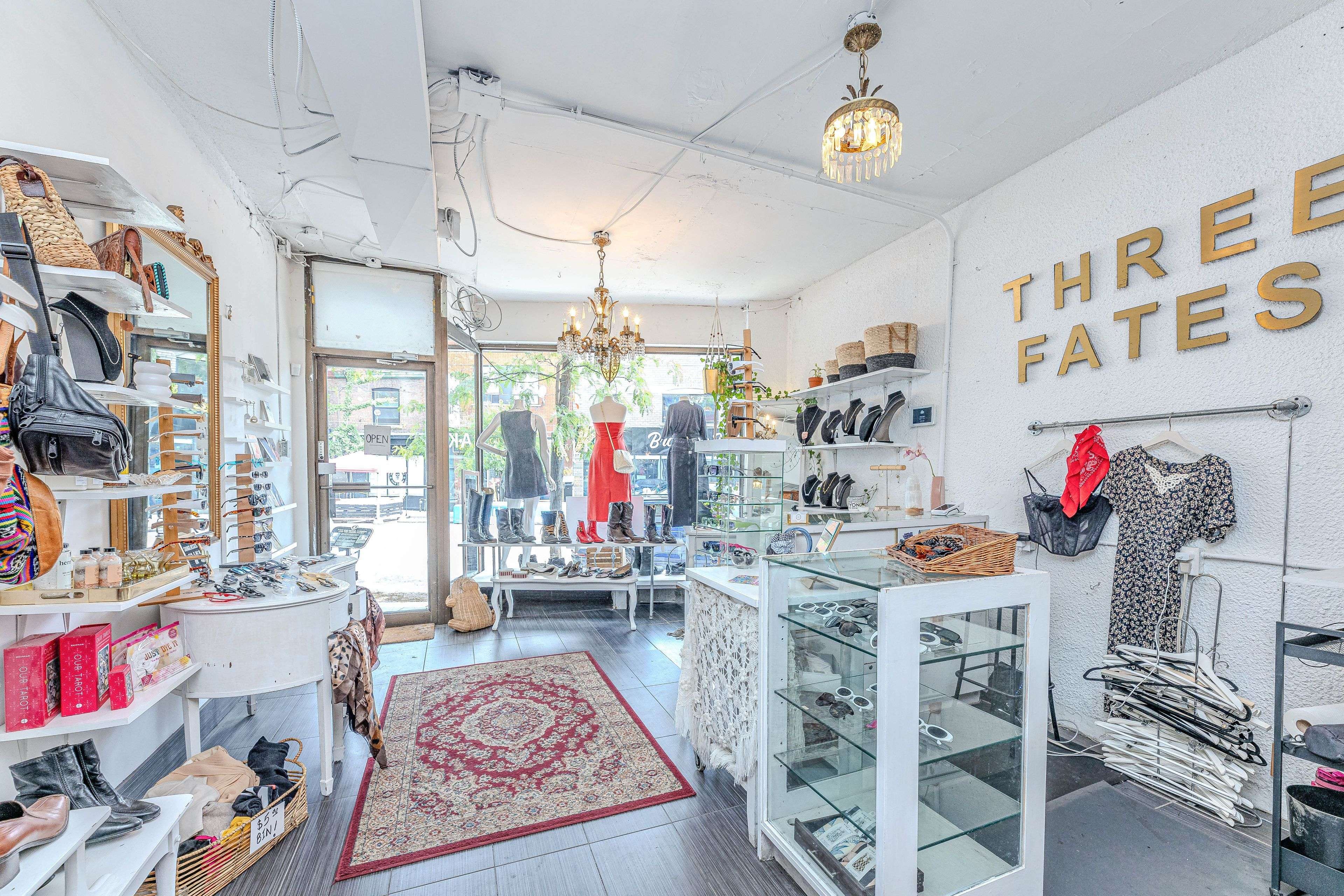 Toronto C01, ON M6K 1T9,1573 Dundas ST W #main floor