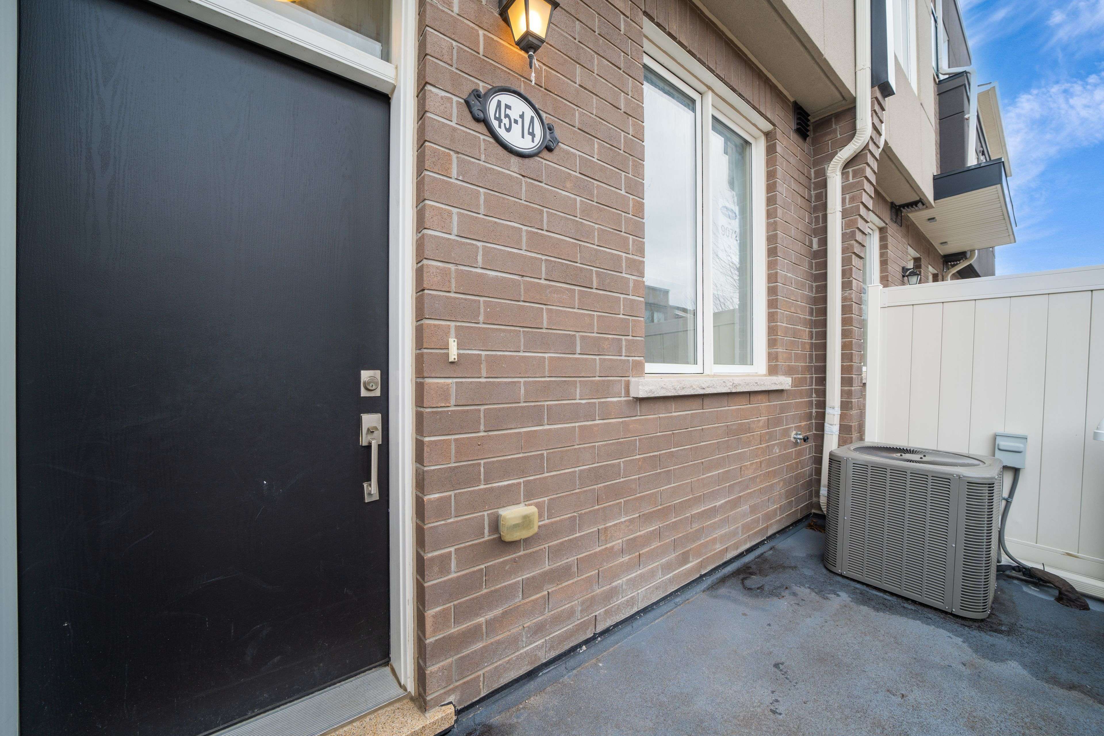 Toronto E10, ON M1E 0B8,45 Heron Park PL #14