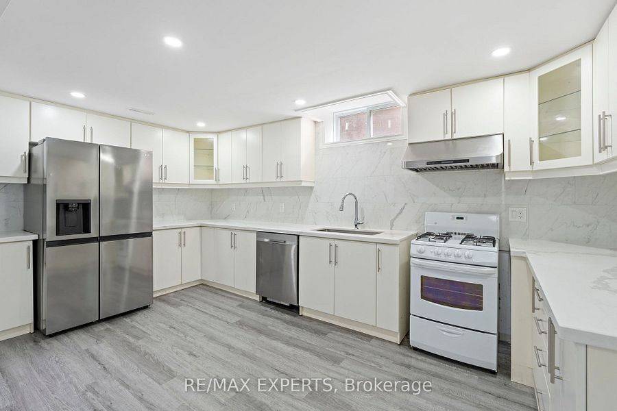 Brampton, ON L6S 5V3,30 Larchwood PL #Basement