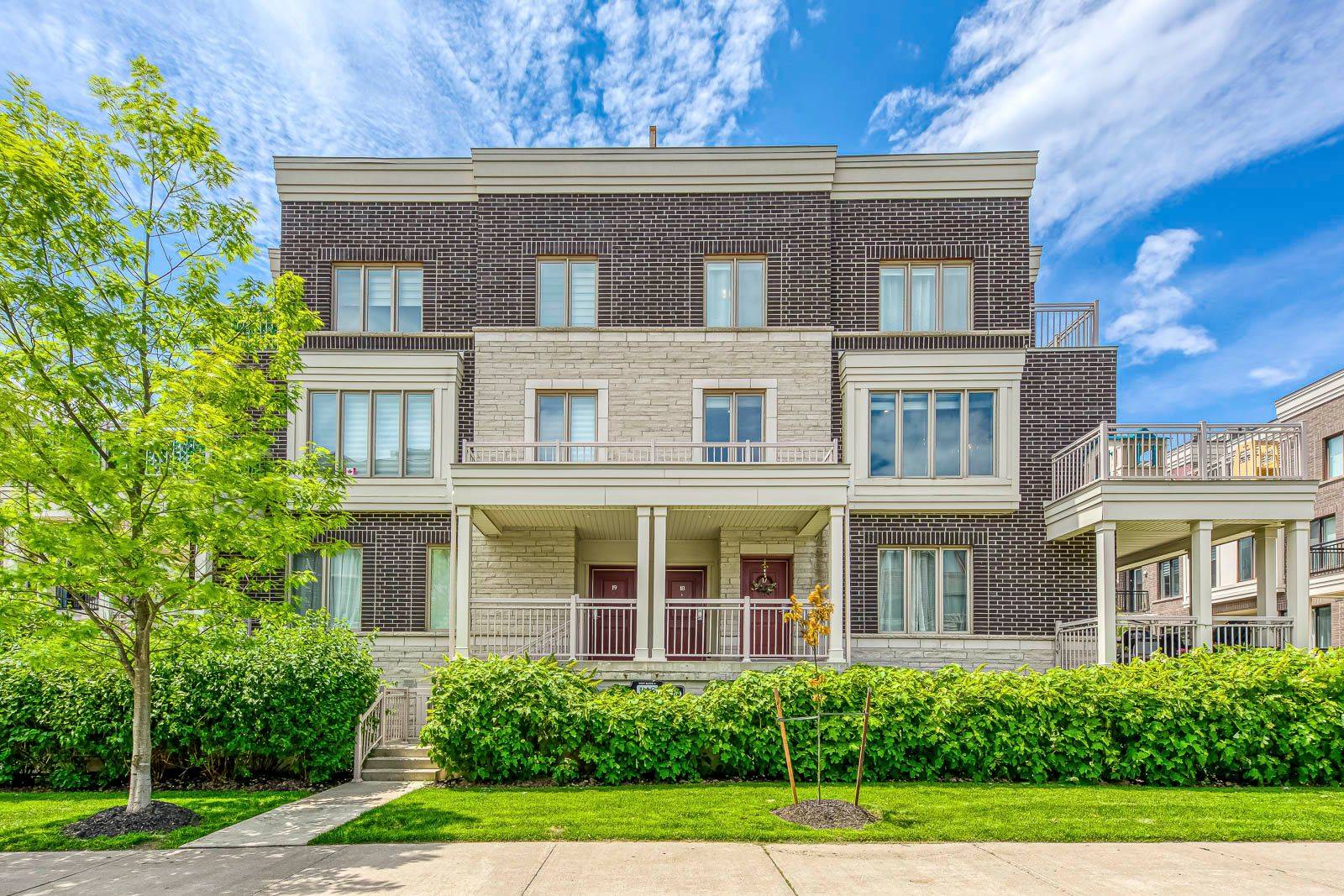 Toronto W06, ON M8W 0B1,140 Long Branch AVE #18