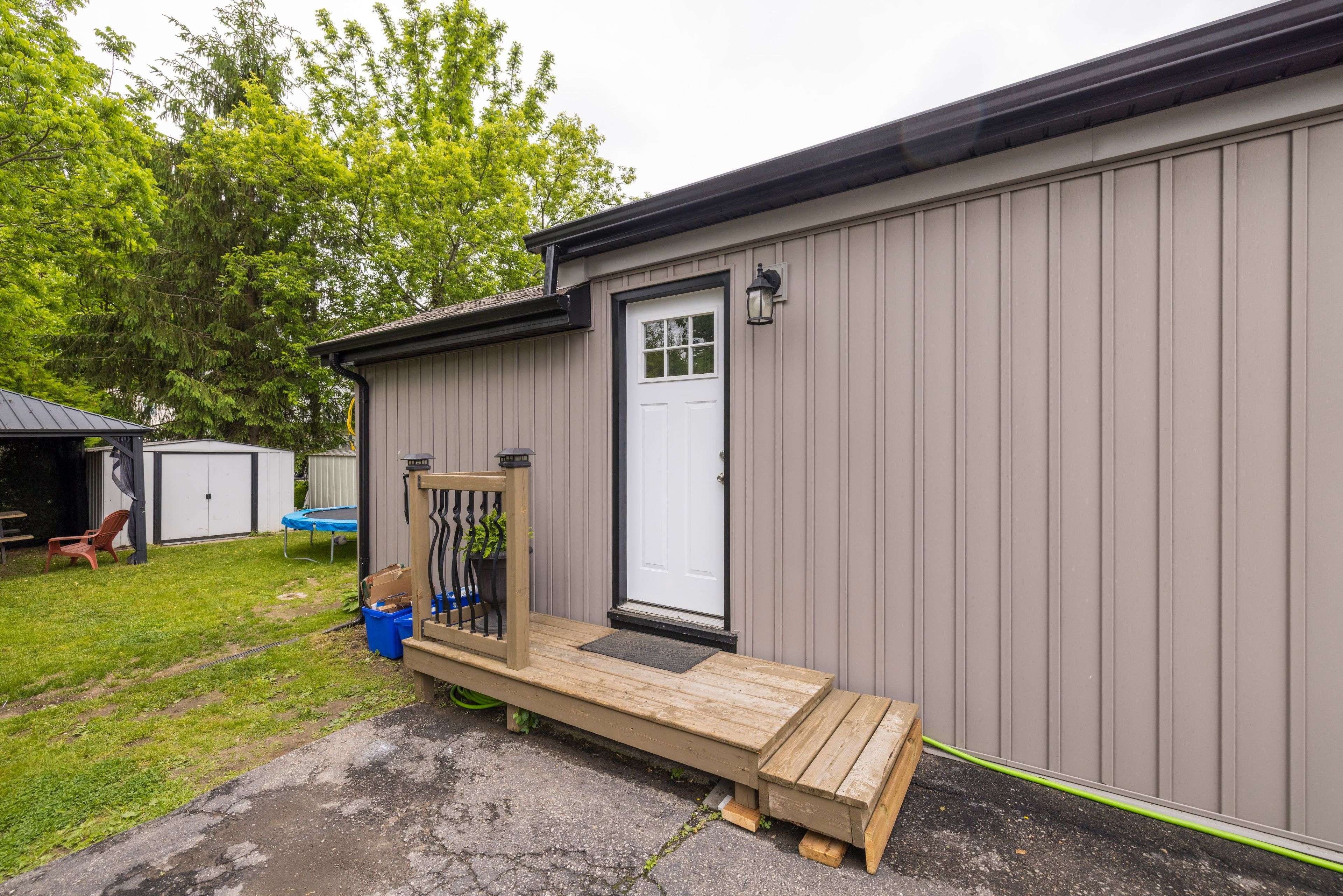 Quinte West, ON K8V 1R6,62 George ST