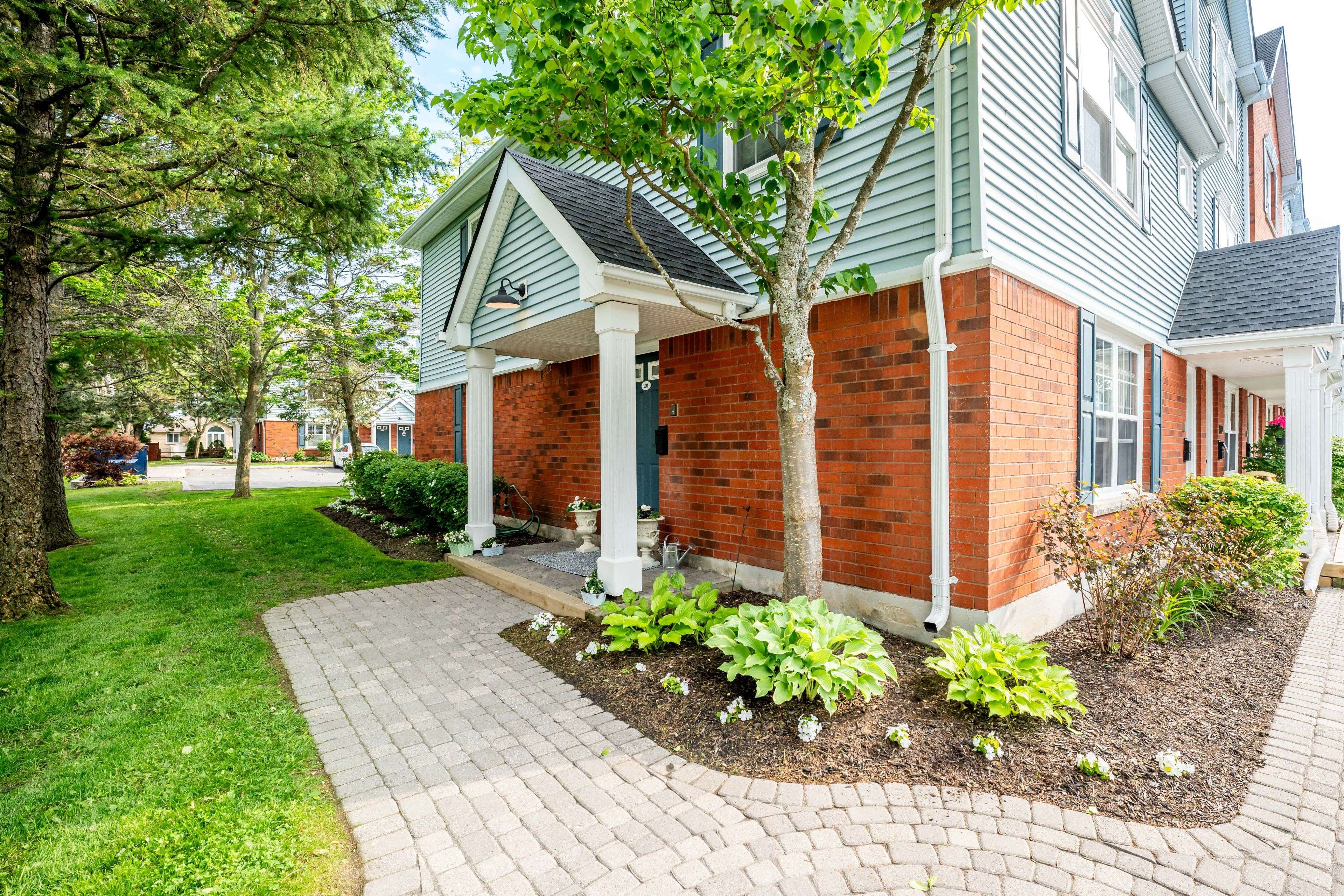 Cobourg, ON K9A 5H9,182 D'arcy ST E #E101