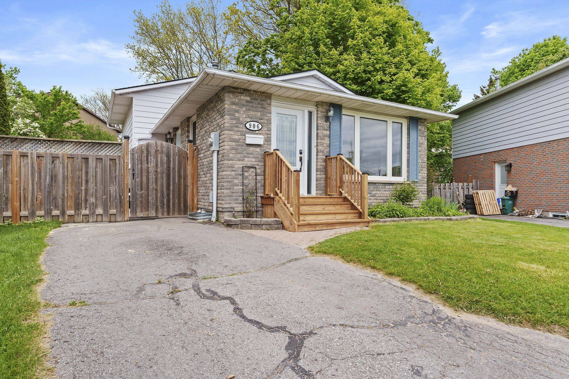 Kingston, ON K7P 1N4,906 Braelorne PL