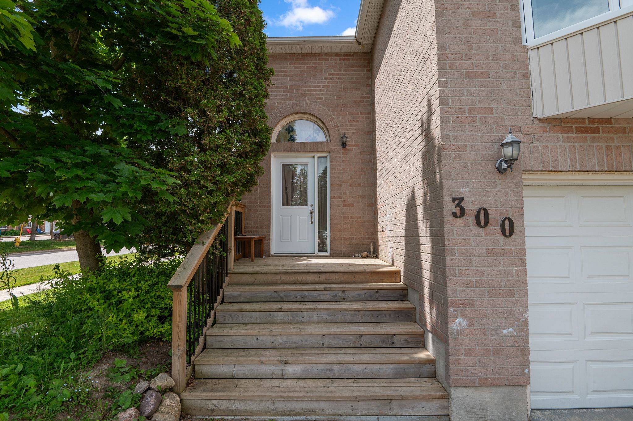 Shelburne, ON L9V 3A9,300 Shelburne PL