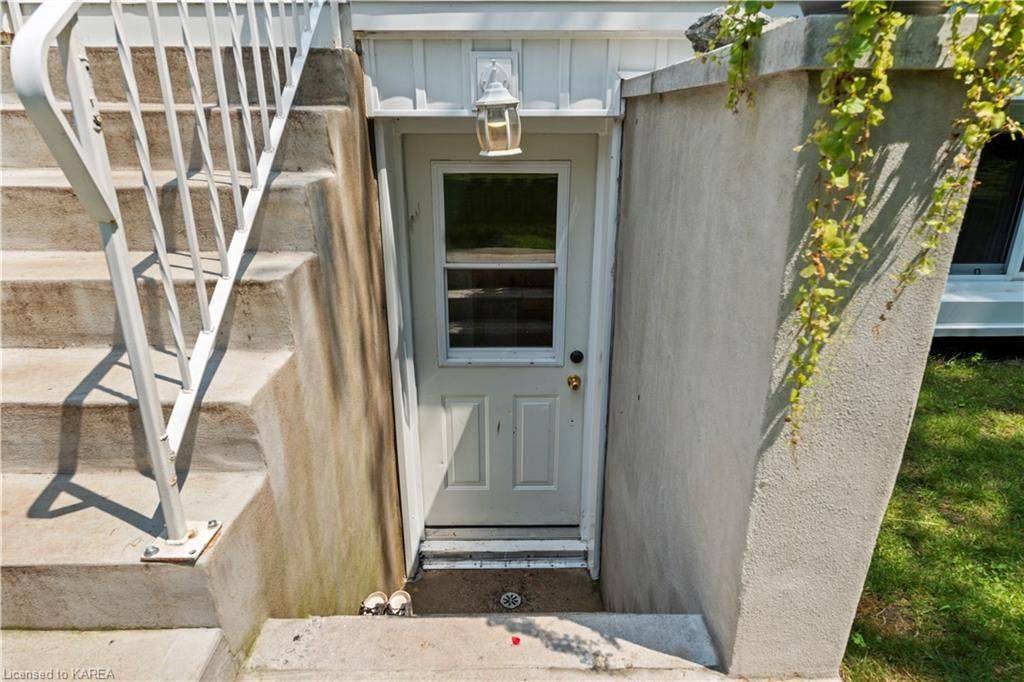 Kingston, ON K7M 5Z7,715 HIGH GATE PARK DR