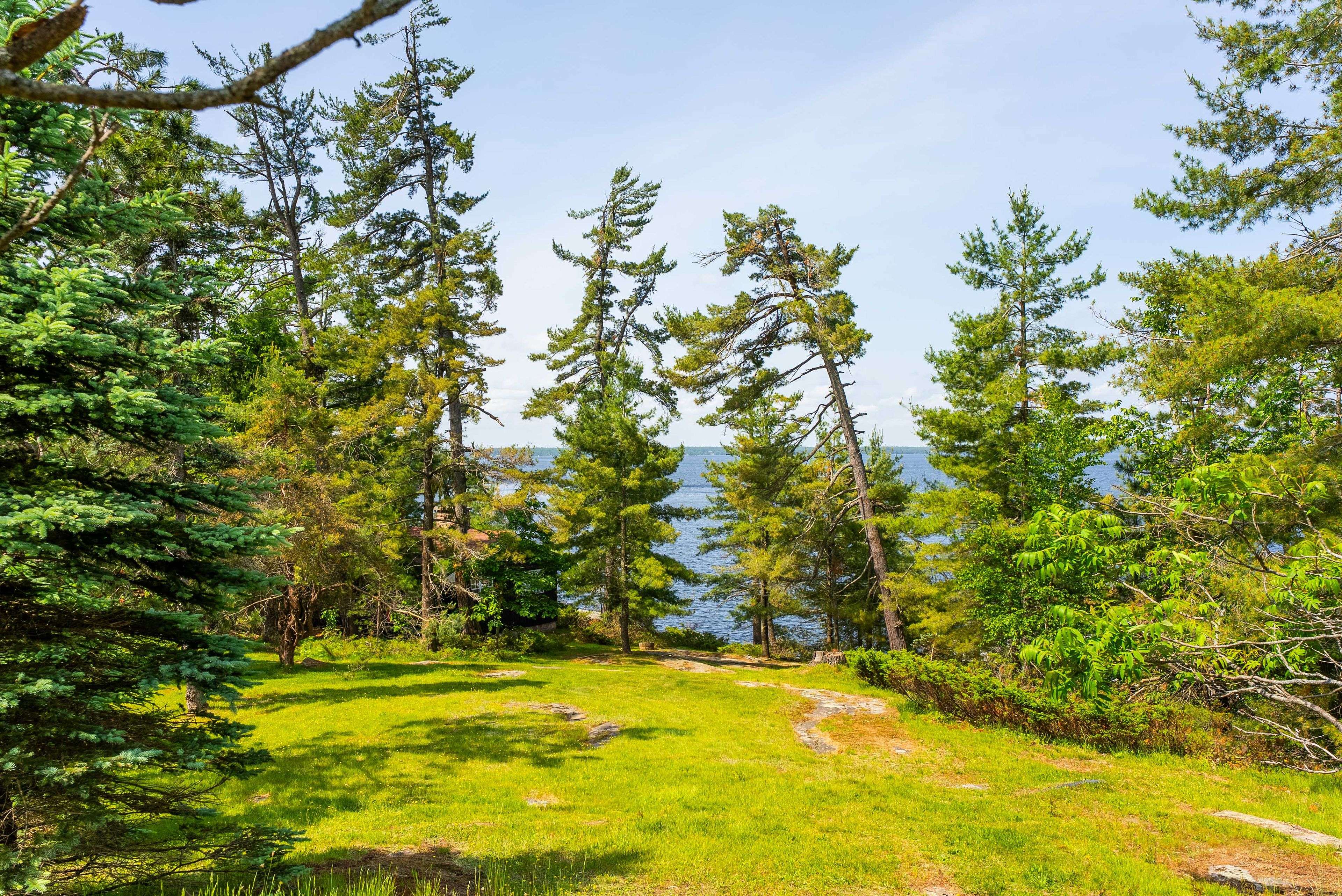 Bracebridge, ON P1L 1T8,1216 Ennis Bay RD