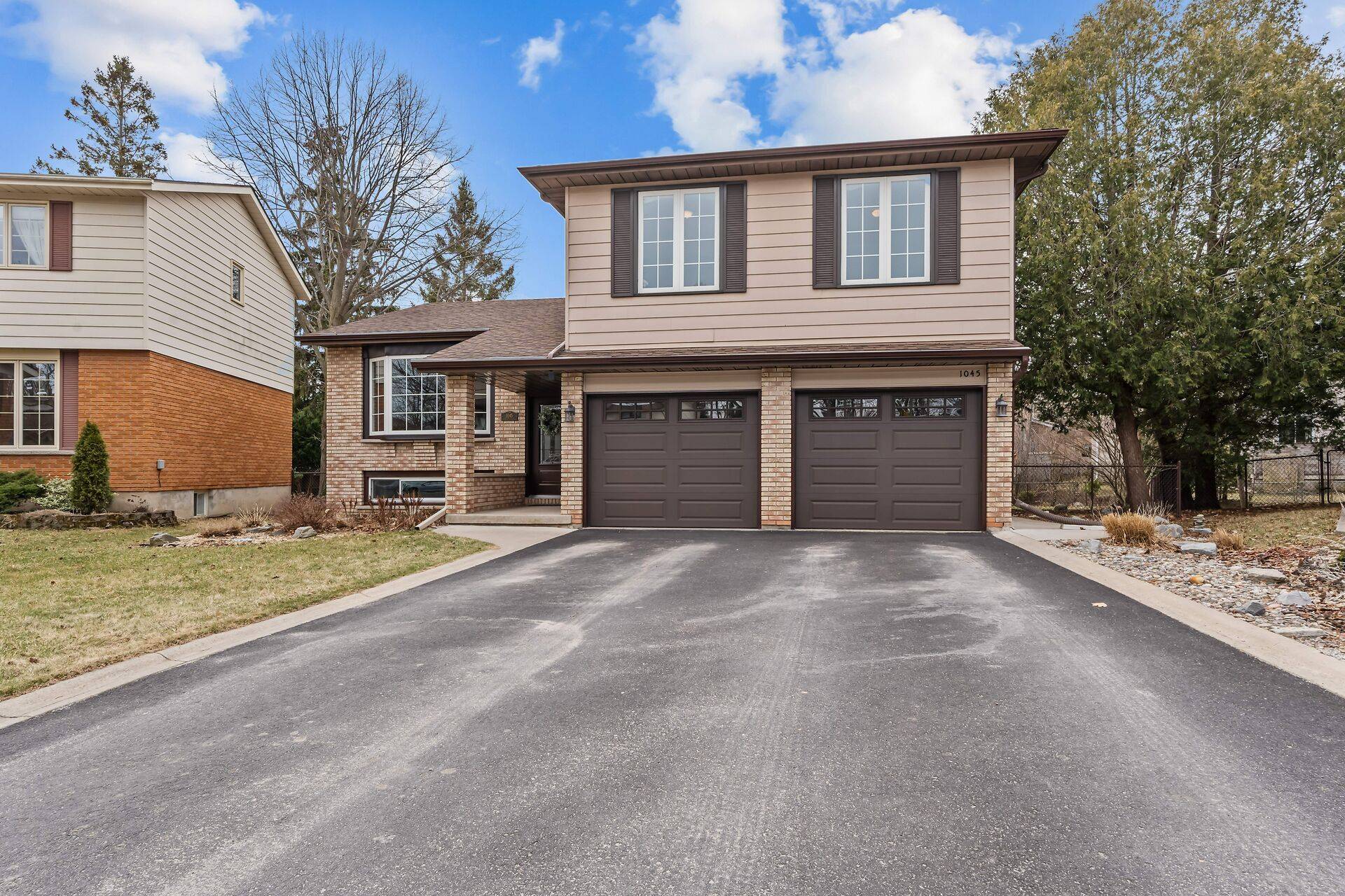 Kingston, ON K7P 1M2,1045 Lawton PL