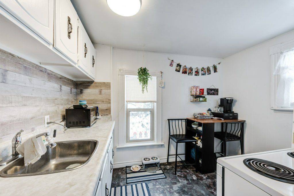 St. Marys, ON N4X 1C9,119 Water ST S