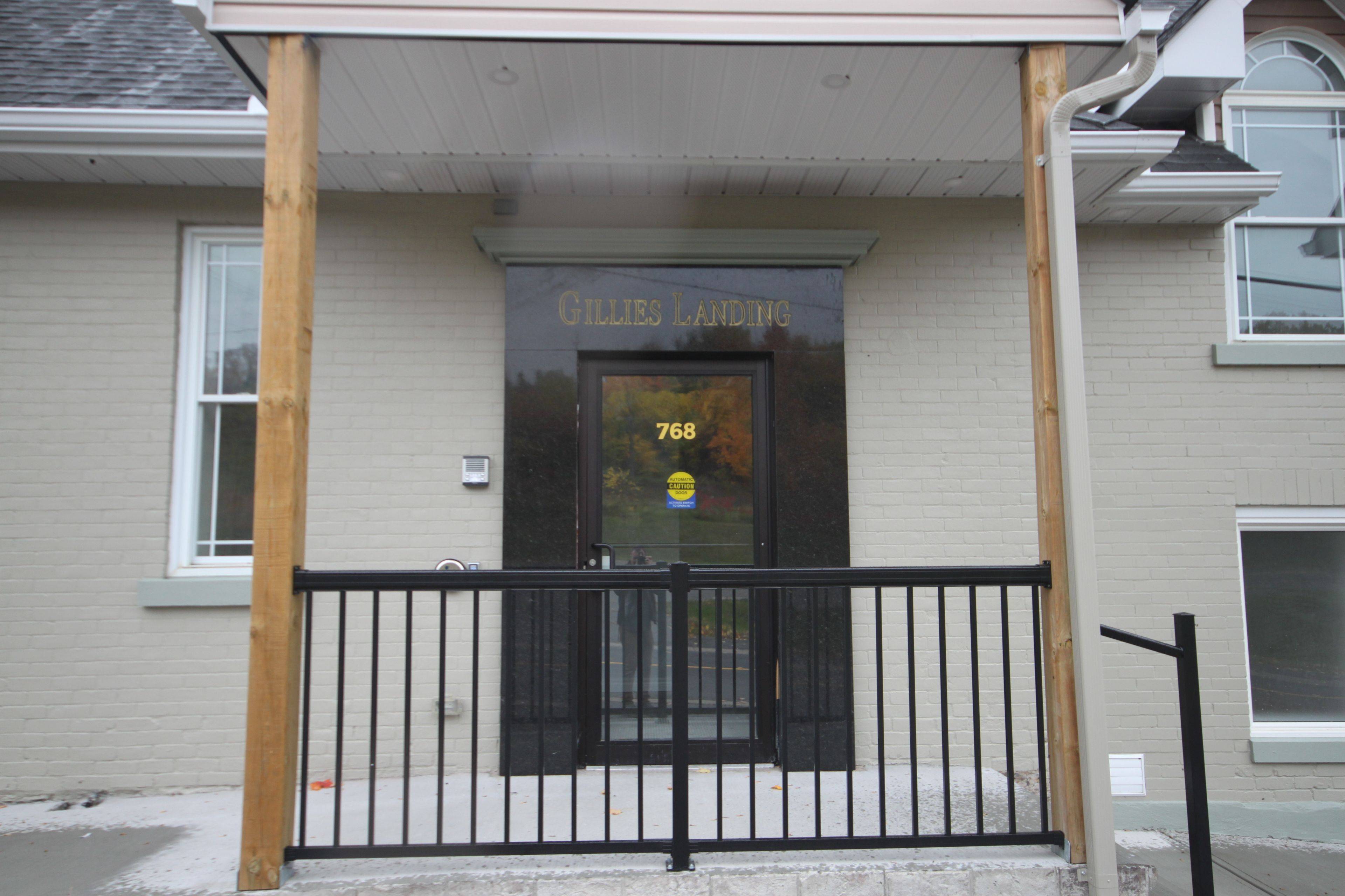 Mcnab/braeside, ON K0A 1G0,768 Usborne ST #7