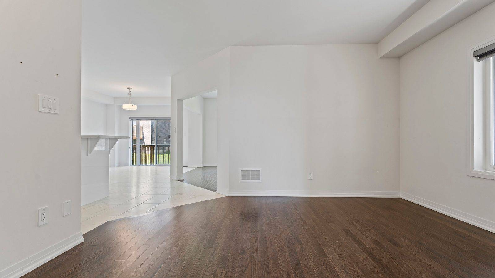 Brant, ON N3L 3E3,55 Hitchman ST