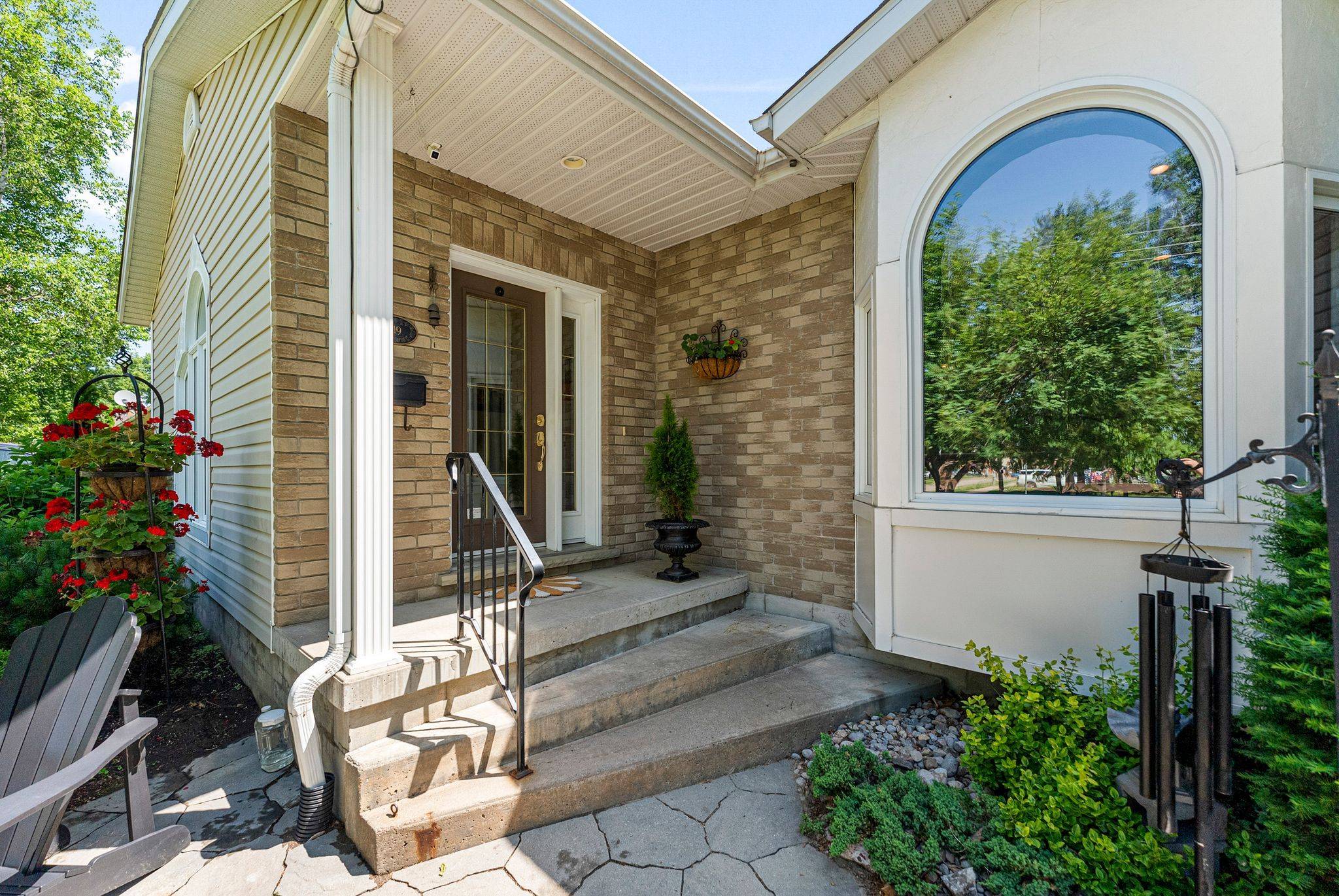 Pembroke, ON K8A 1T6,619 Cecelia ST