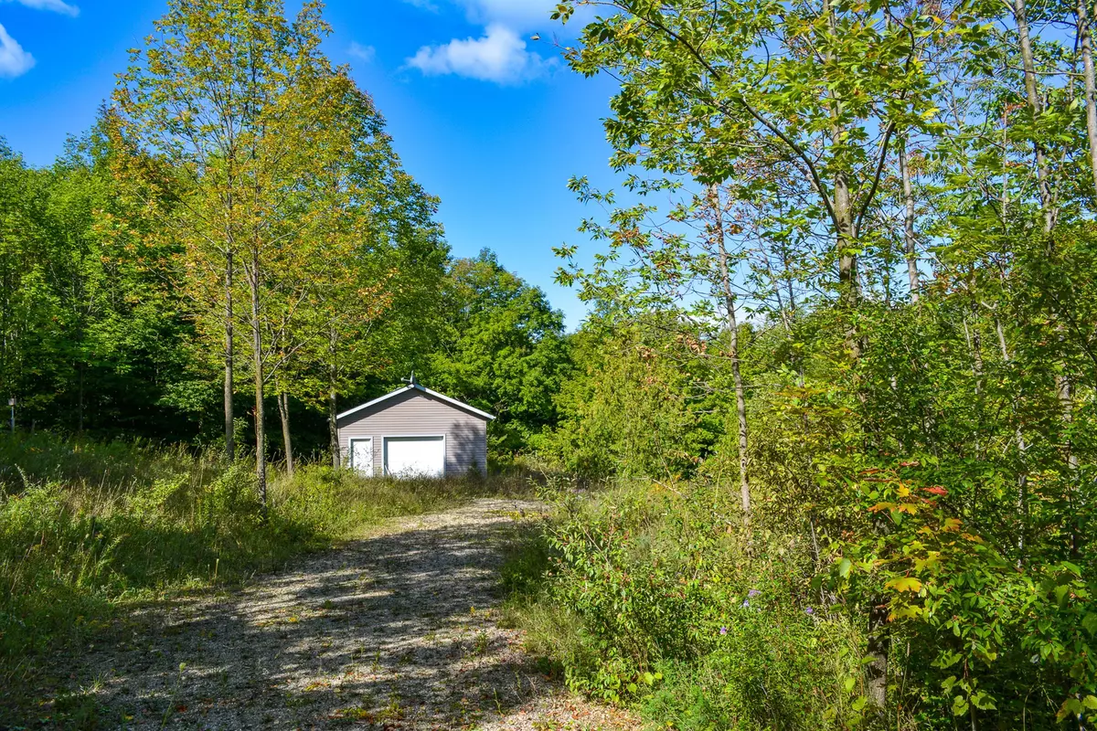 Chatsworth, ON N0H 1G0,396436 Concession 2 N/A