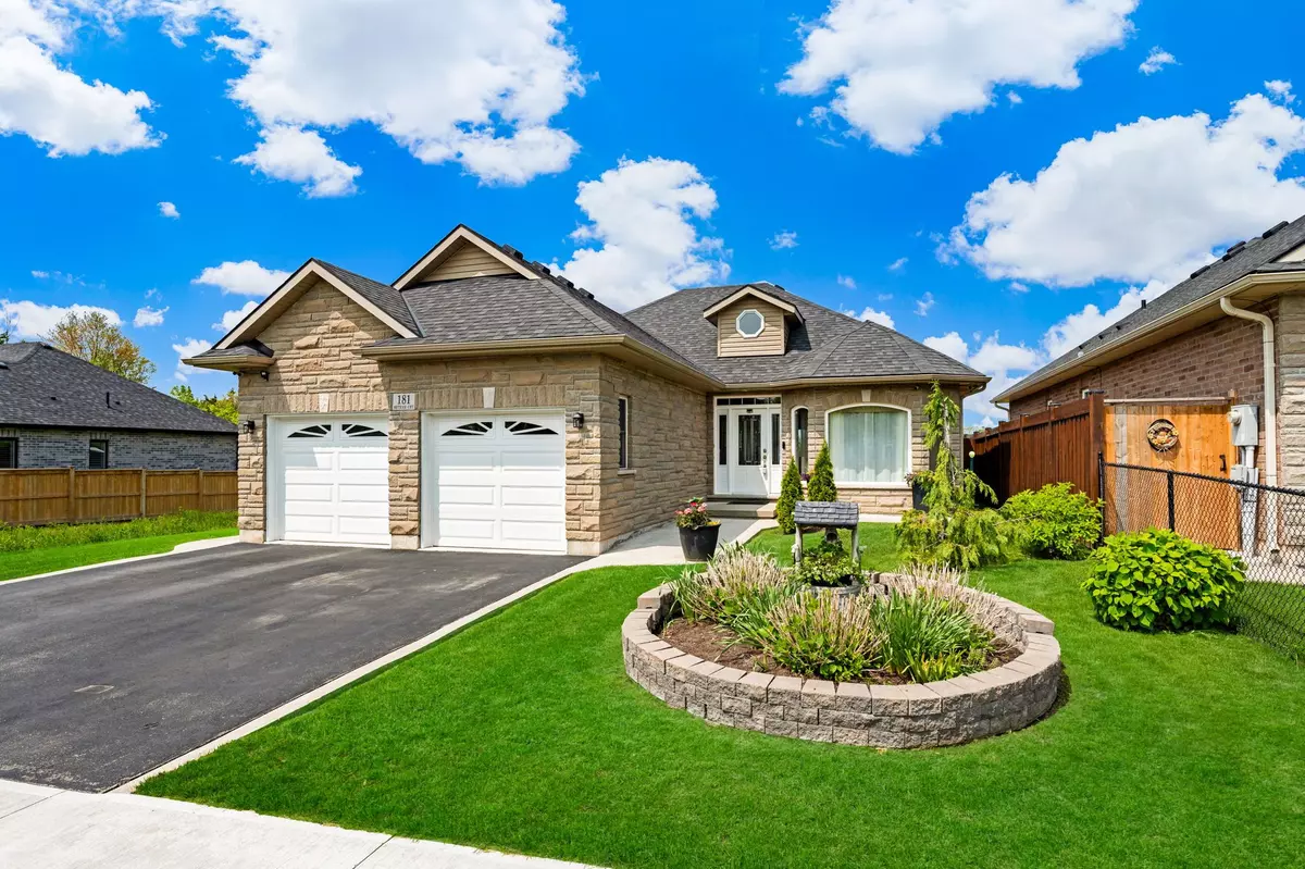 Fort Erie, ON L0S 1B0,181 Hetram CT