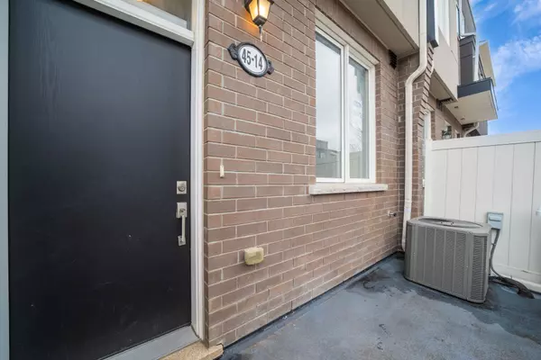 Toronto E10, ON M1E 0B8,45 Heron Park PL #14