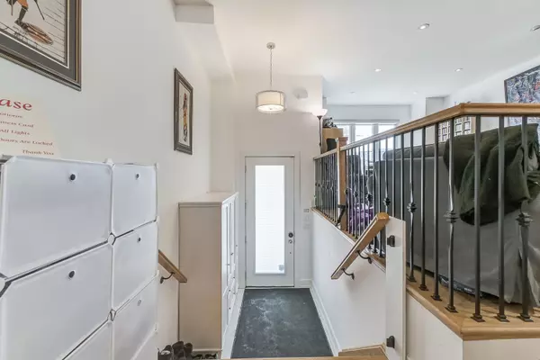 Toronto E06, ON M1L 3V6,176 Leyton AVE