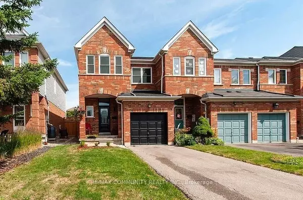 14 Blacksmith LN, Whitby, ON L1P 1N2
